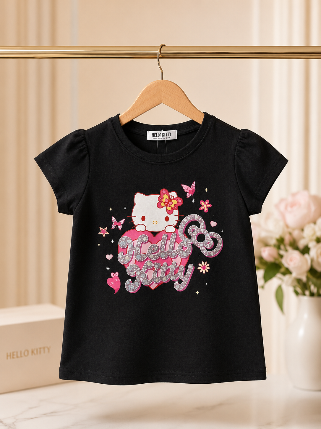 Hello Kitty Girls Glitter Heart Graphic T-Shirt – Black